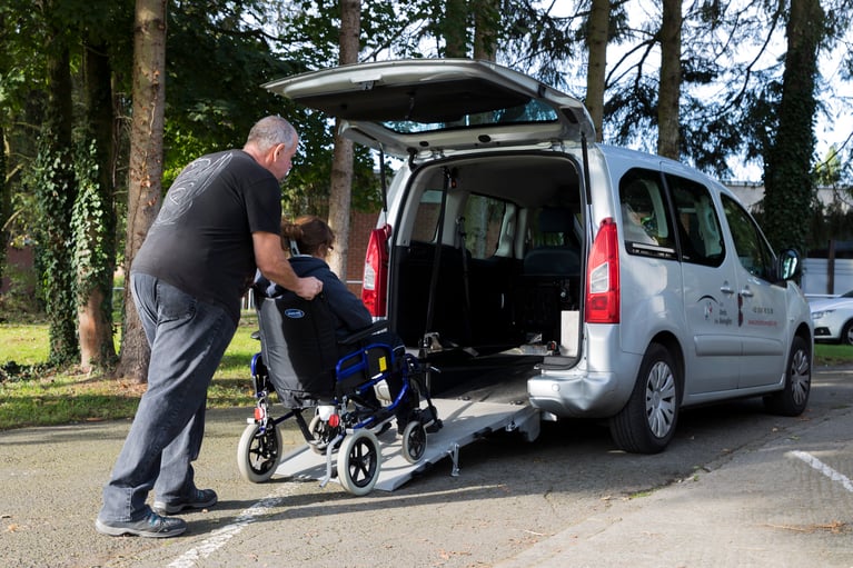 Transport de Personnes à Mobilité Réduite : Comment retrouver sa liberté de mouvement ?